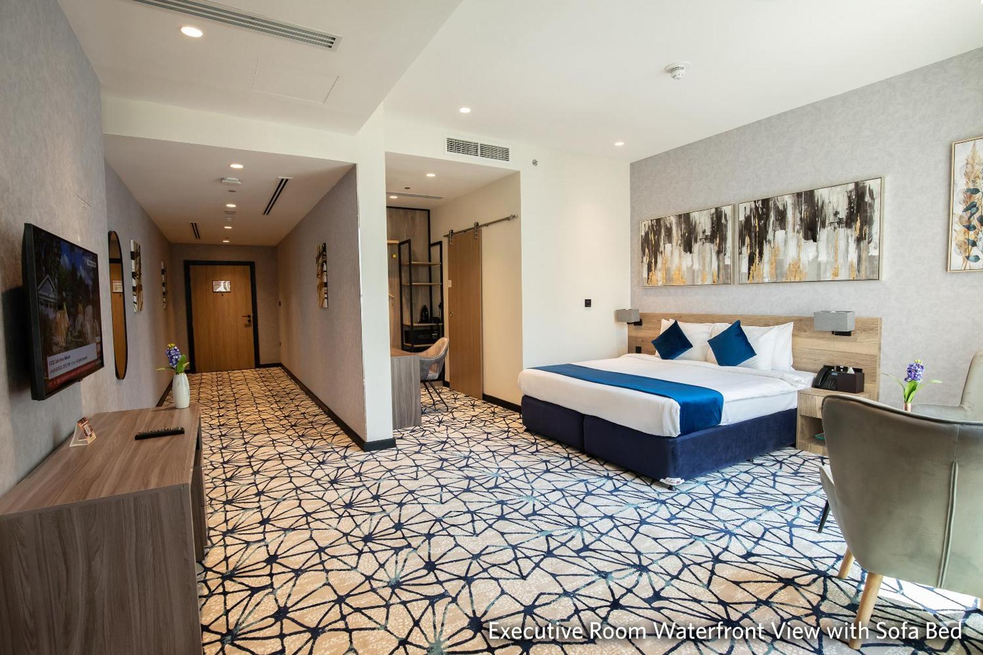 Executive Suite Living Area includes F&B